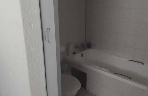 Sandown Apartment | One Bedroom Unit In Central Sandton
