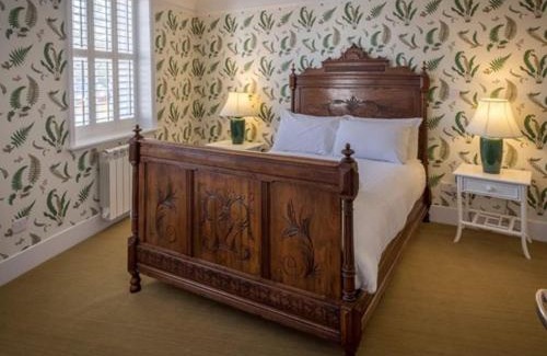 Newport Hotel | One Holyrood Hotel & Cafe