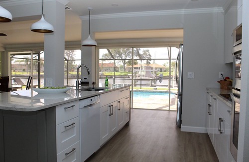 Overbrook Gardens House | One of a kind! 3Bed 2bath Waterfront House with Pool, Boat Lift. 7 min to beach