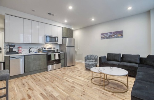 Center City East Apartment | One Sky Loft