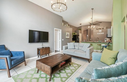 Lake Berkley House | One-Story Home + Private Pool