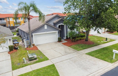 Lake Berkley House | One-Story Home + Private Pool