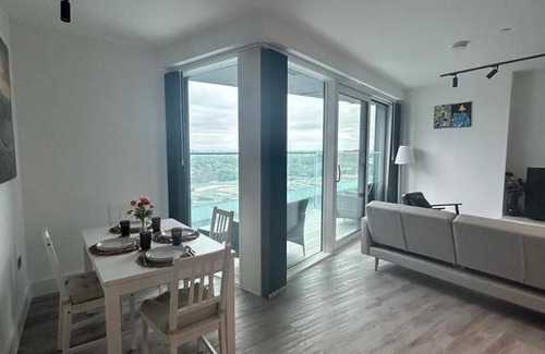 East Acton Apartment | One west point , Icon tower