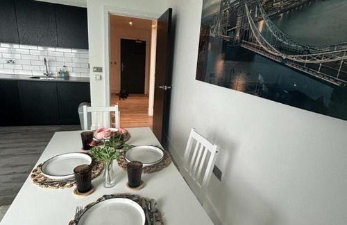 East Acton Apartment | One west point , Icon tower