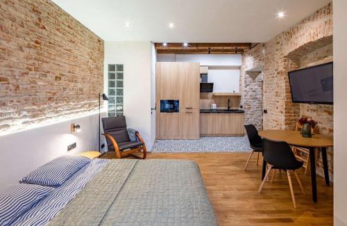 Lviv City Center Apartment | OnLviv Apartments Rynok Square 18 Four