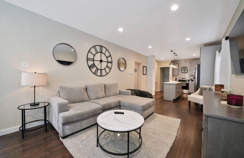 Northeast South Bend House | Only a half mile to Notre Dame and Eddy street Just Remodeled