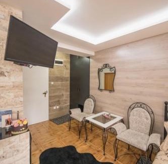 Banja Koviljaca Apartment | Onore dell amore apartman sa djakuzijem