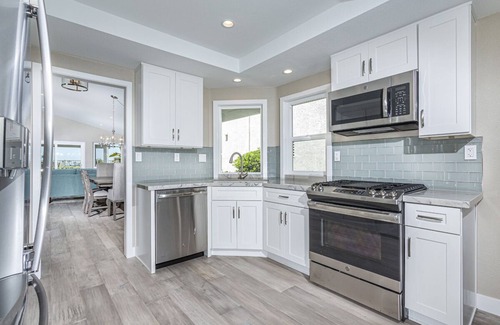 Aviara House | OPEN 10-26 to 30! Ocean View! Pool Spa, Pets OK, Gated Beach Area Home!