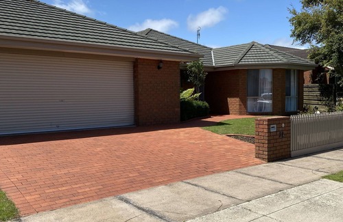 Warrnambool House | Open Family Friendly, 4 Bedroom House