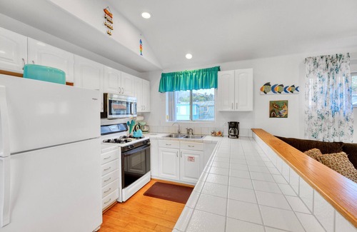 Avalon House | Open Floor Plan Home Eucalyptus w/Balcony Views