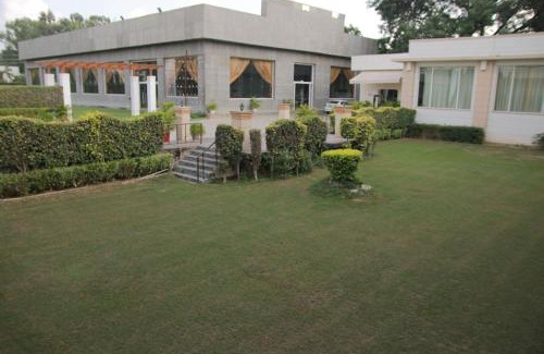 New Delhi Hotel | Opulent by Udman Chhattarpur