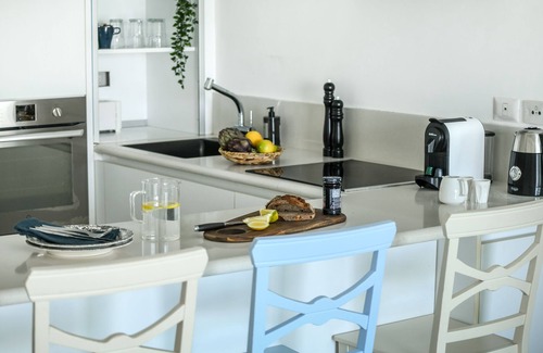 Tel Aviv Apartment | Opulent Ease 2BR Apt in Midtown