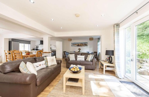 Ventnor House | Orchard Leigh Villa