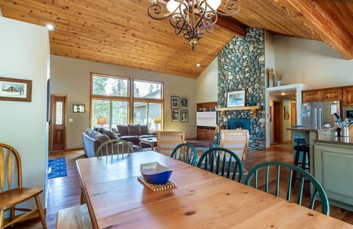 Deer Park House | OREG36-Family and Dog Friendly Retreat w. AC