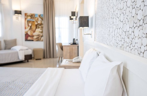 Pyrgos Hotel | Orizontes Hotel Santorini