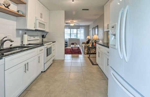 Seaside Homes House | Ormond Beach Home with Yard, 1 Block to Beach!