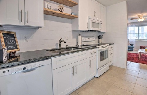 Seaside Homes House | Ormond Beach Home with Yard, 1 Block to Beach!