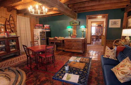 Raphine House | Osceola Mill is a boutique inn located in the Shenandoah Valley 20 minutes from Lexington and Staunton.