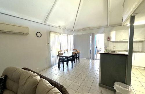 Exmouth Villa | Osprey Holiday Village Unit 108