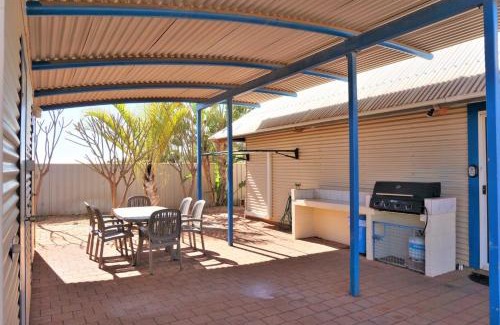 Exmouth Villa | Osprey Holiday Village Unit 108
