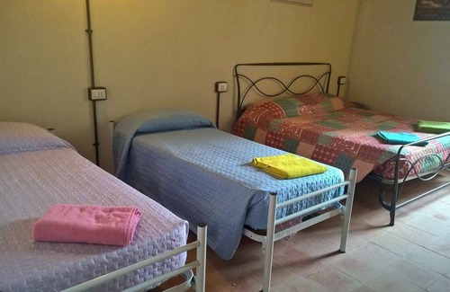 Casteldidone Hostel | Ostello Castello Mina Della Scala