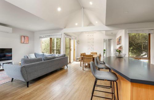 Apollo Bay House | Otway Vista Five
