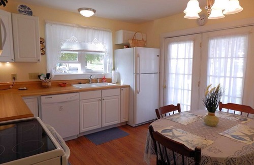 Luray Cottage | Our Cottage is in Historical Luray, Walking Distance of Town Restaurants & Shops