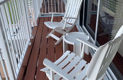 Key Largo Villa | Our place overlooks the Atlantic. Our marina is less than 50 ft from our patio