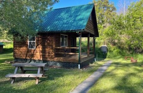 Belfast Cabin | :)Over The River Through The Woods Comfy4Q Beds #4