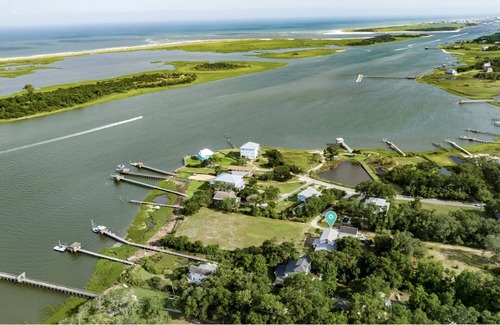 North Carolina Coast Apartment | Overlooking IntraCoastal Waterway, Private & Quiet 1 BRM