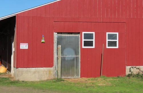 Salem RV Rental | Overnight parking by horse barn in your RV or van.