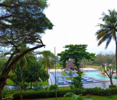 Diani Beach Bed & Breakfast | Owen Studio