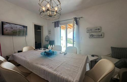 Naxos House | Owl's Nest Residence