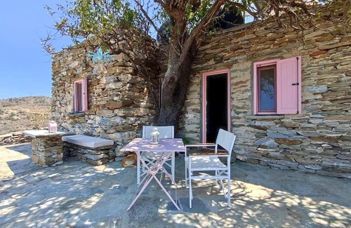 Kea House | OWL’S NEST/THE PINK COTTAGE