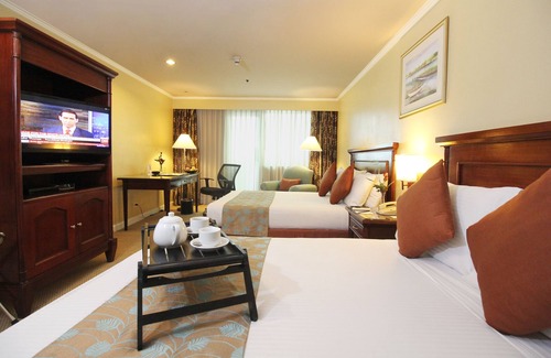 Downtown Hotel | Oxford Suites Makati