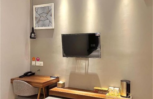 Batam Apartment | oxy suites 1-03 at Shop House Meisterstadt Pollux Habibie