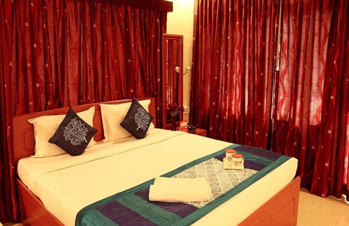 Salt Lake Hotel | OYO 4402 Mishra's Guest House