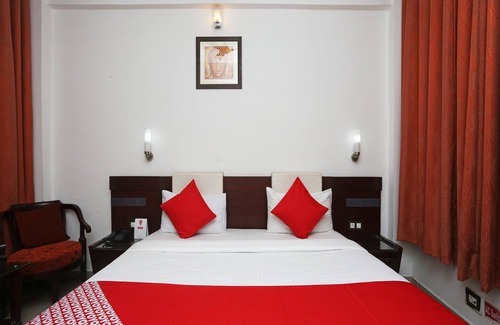 Mohanlalganj Hotel | OYO 6242 Jalsa Resort