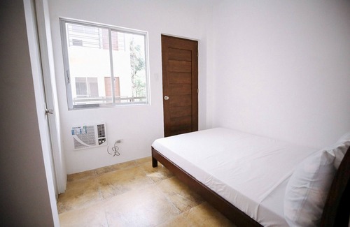 Bacolod Hotel | OYO 789 Abn Residences