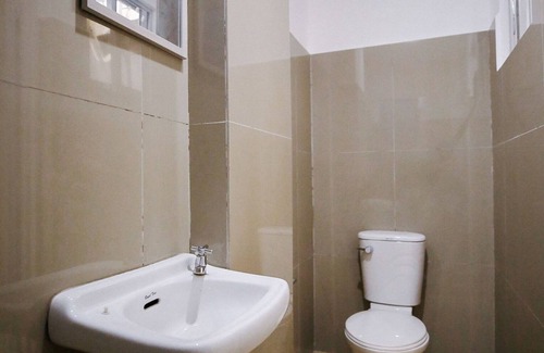 Bacolod Hotel | OYO 789 Abn Residences