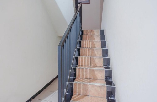 Surabaya Hotel | OYO 89993 Nginep Yuk