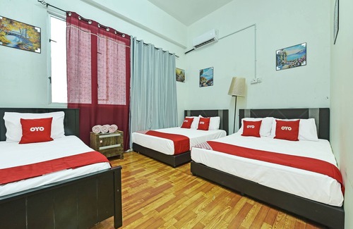 Pasir Puteh Hotel | OYO 90431 Cz Hotel