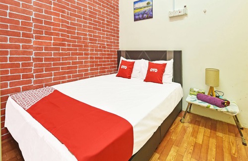 Pasir Puteh Hotel | OYO 90431 Cz Hotel