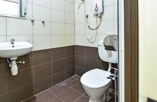 Ciampia Hotel | OYO 90928 Wisma Asri Putra Syariah