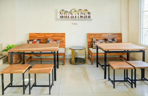 Panakkukang Hotel | OYO 94669 Hotel Puri Inn Panakkukang Makassar