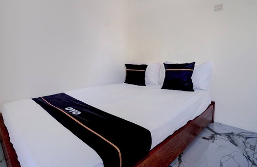 Dinoyo Hotel | OYO 94766 Tapak Liman Syariah