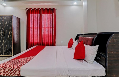 Lucknow Hotel | OYO Flagship Hotel Shri Ram Palace