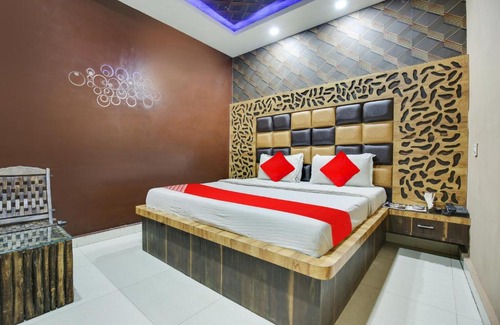 Batala Hotel | OYO Flagship New Taj Hotel