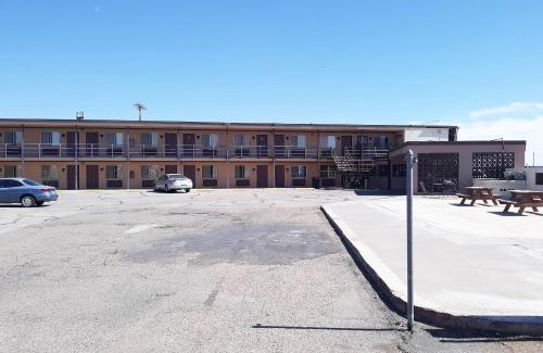 Clovis Hotel | OYO Hotel Kings at Clovis