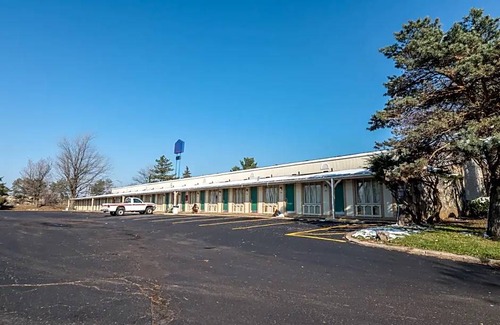 Wadsworth Hotel | OYO Hotel Wadsworth OH I-76